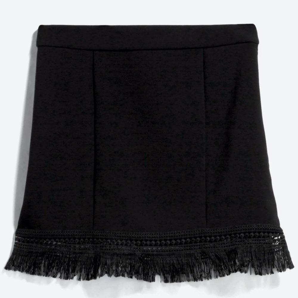 Crochet trim mini skirt (NWT) - Stitchfix